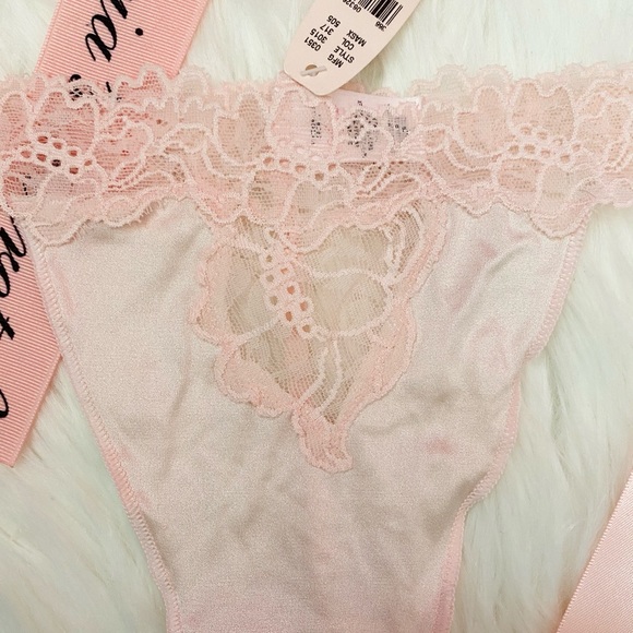 Victoria's Secret Angels V String Panty - Picture 2 of 5